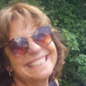 Meet your Posher, Carolyn